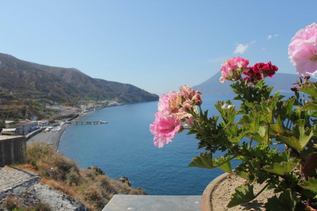 Nerossidiana Sul Mare Di Lipari Apartment Exterior photo